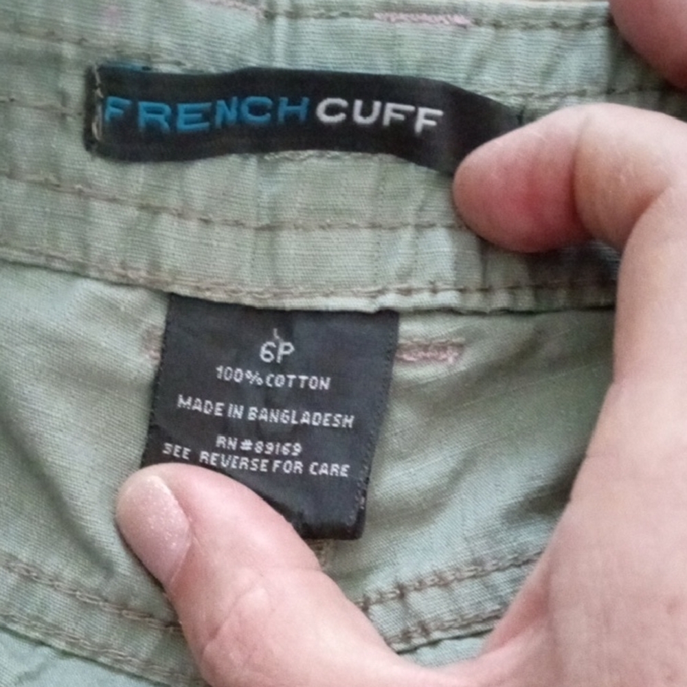 French Cuff Green Cargo Shorts/Capri Pants Casual Comfort. Size 6P - Picture 2 of 10